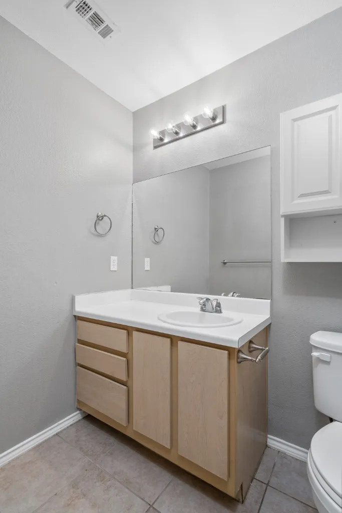 7228 Aldea Drive #B Austin, TX 78745