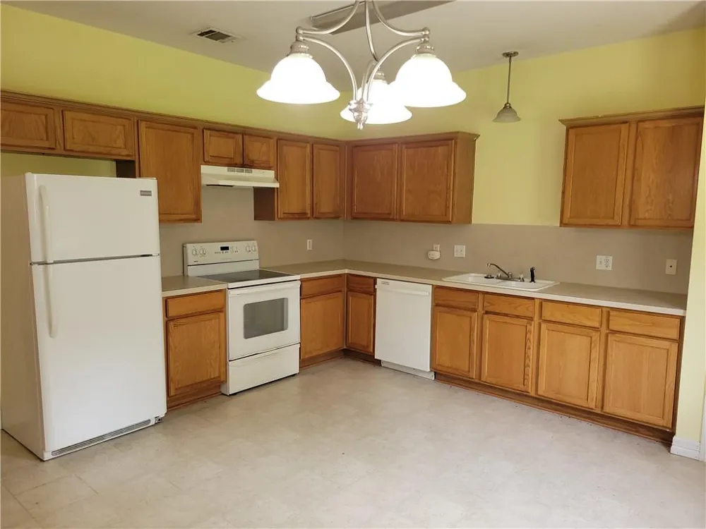 1501 Prather Street Taylor, TX 76574