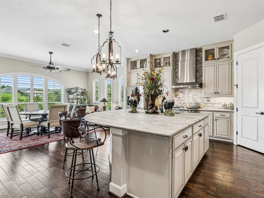 125 Sowing Oak Drive San Marcos, TX 78666