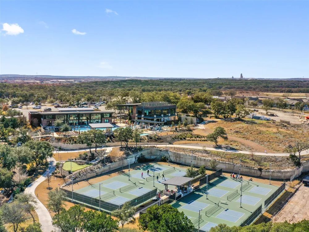 125 Sowing Oak Drive San Marcos, TX 78666