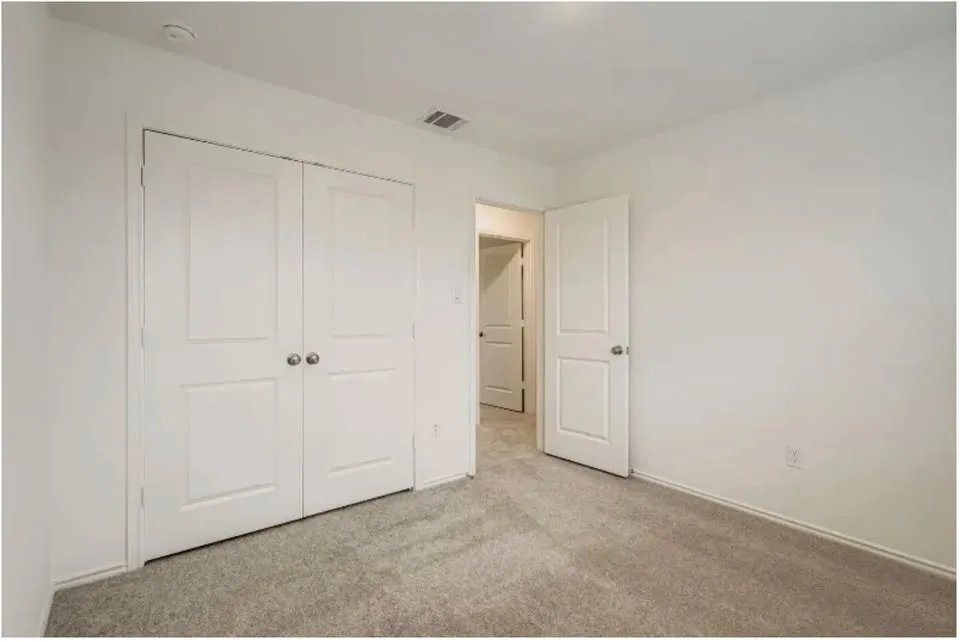 321 Keefer Kyle, TX 78640