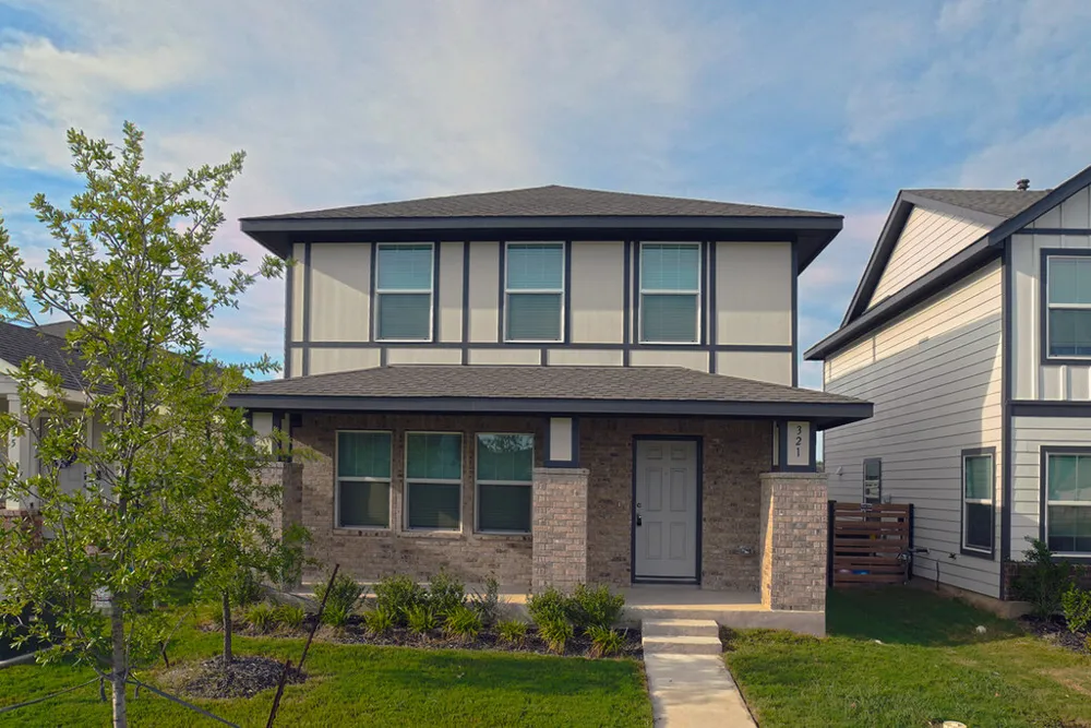 321 Keefer Kyle, TX 78640