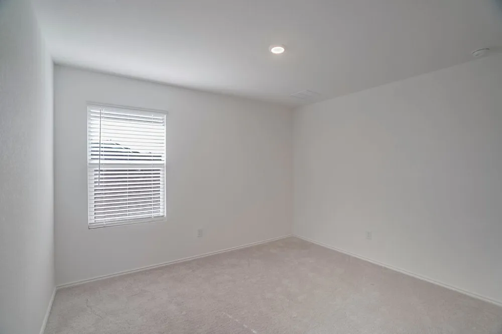 321 Keefer Kyle, TX 78640