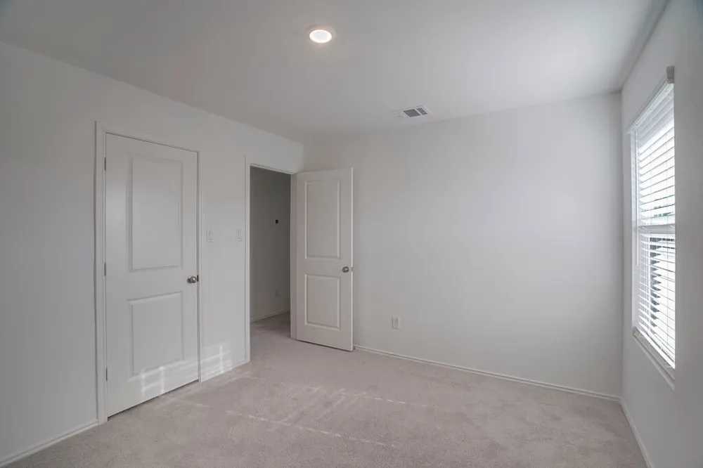 321 Keefer Kyle, TX 78640