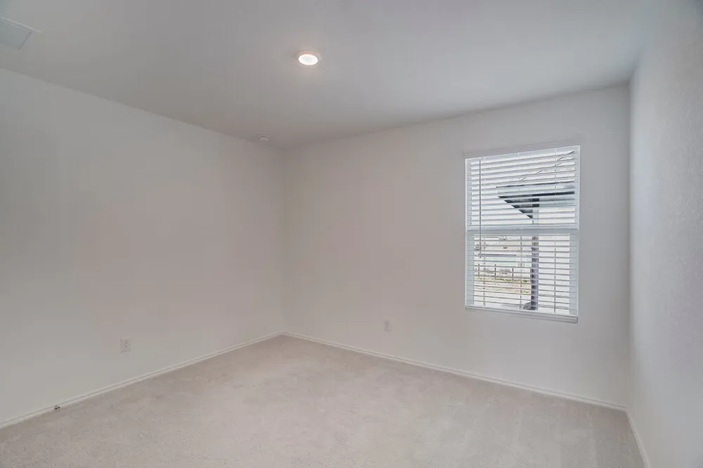 321 Keefer Kyle, TX 78640