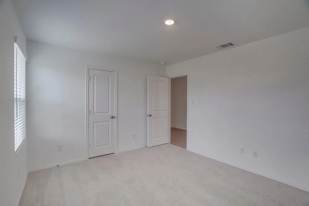 321 Keefer Kyle, TX 78640