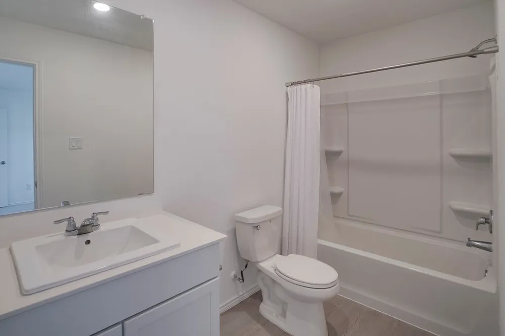 321 Keefer Kyle, TX 78640