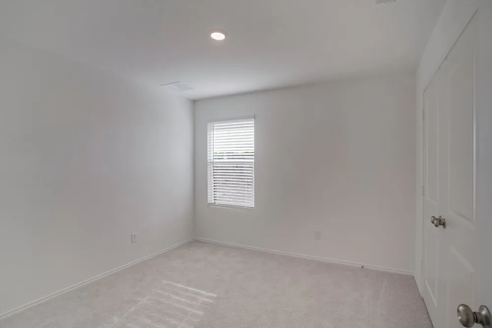 321 Keefer Kyle, TX 78640