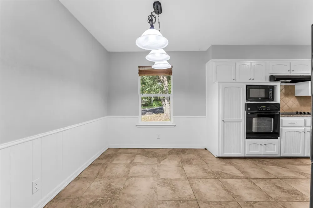 9730 Timberview Drive Woodway, TX 76712