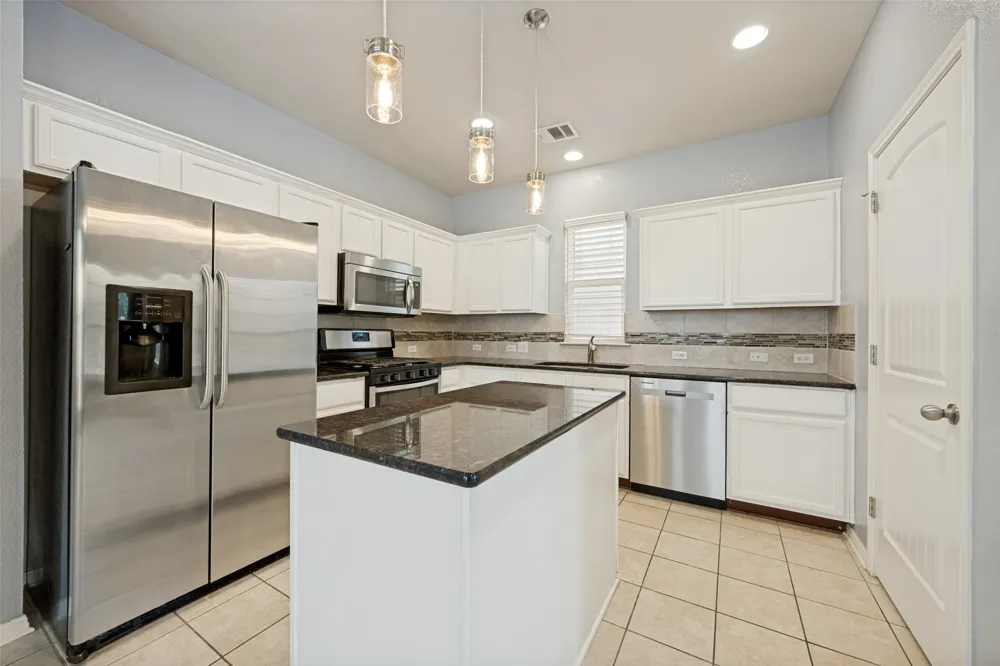 138 Wainscot Oak Way San Marcos, TX 78666