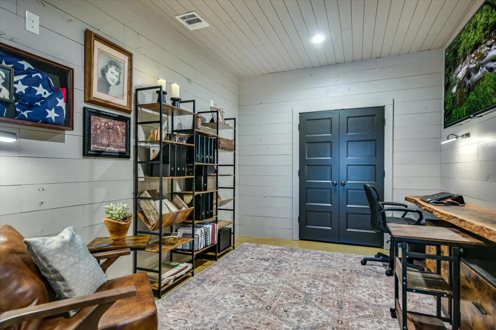 112 CLEARWATER DRIVE Kingsland, TX 78639