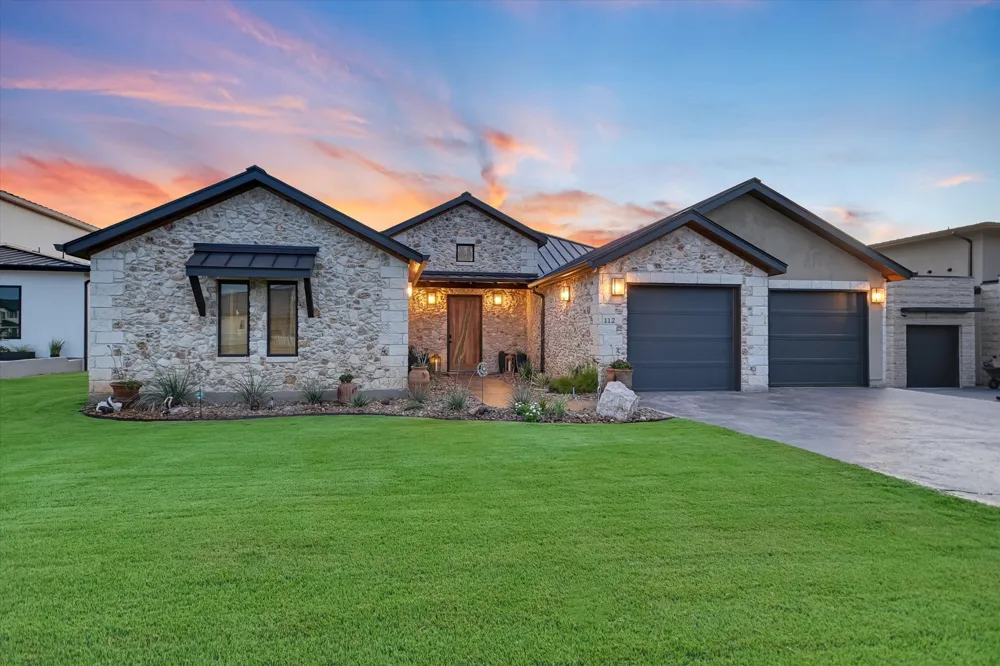 112 CLEARWATER DRIVE Kingsland, TX 78639