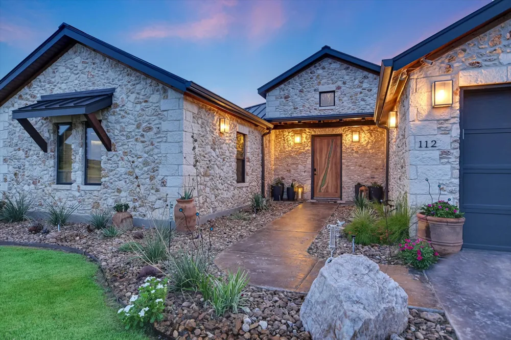 112 CLEARWATER DRIVE Kingsland, TX 78639