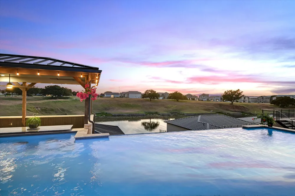 112 CLEARWATER DRIVE Kingsland, TX 78639