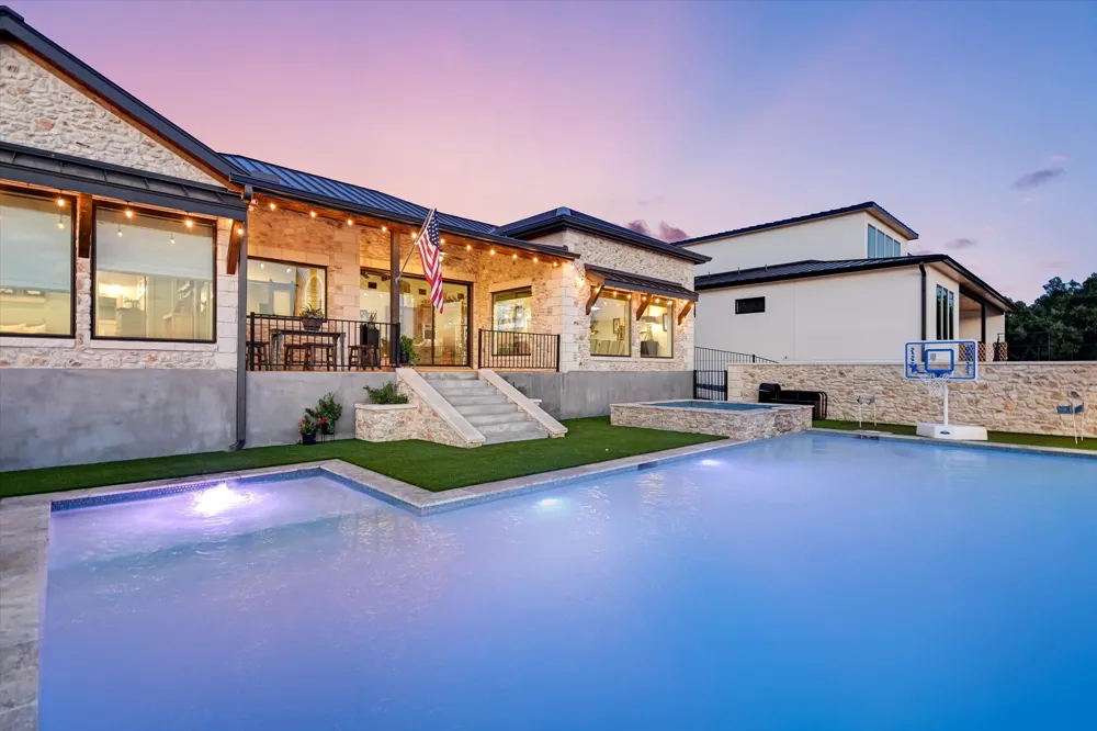 112 CLEARWATER DRIVE Kingsland, TX 78639