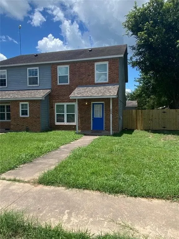 306 Anderson Street #A Smithville, TX 78957