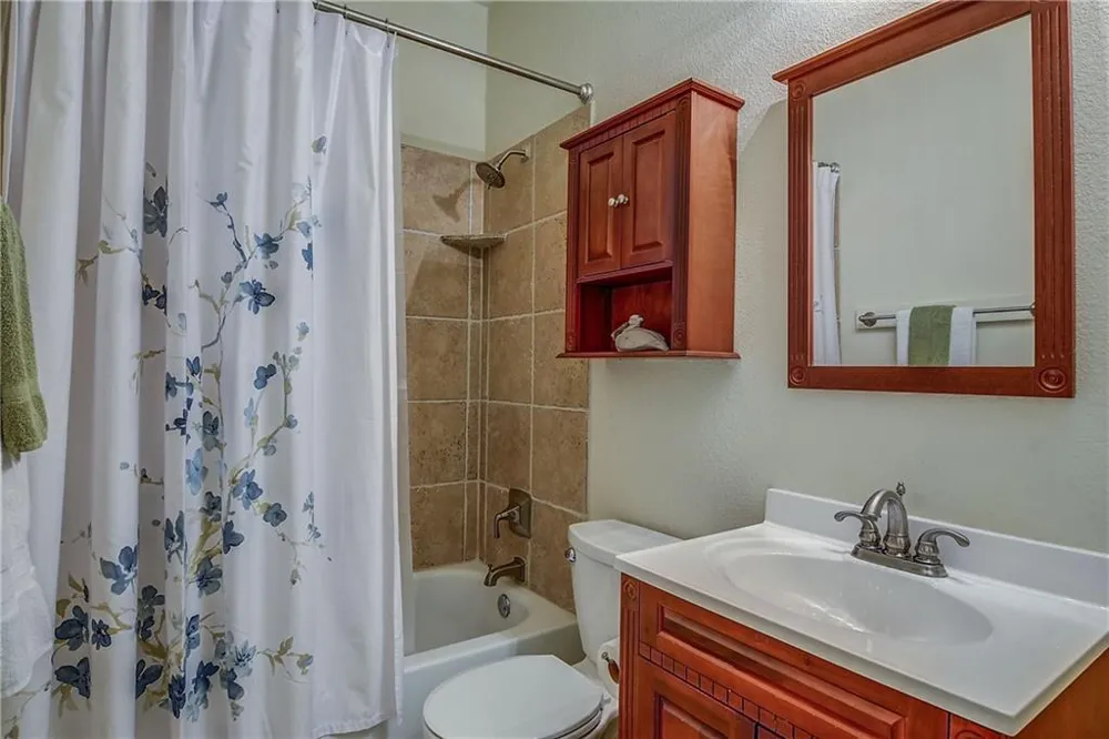 17106 Oak Cliff Circle Dripping Springs, TX 78620