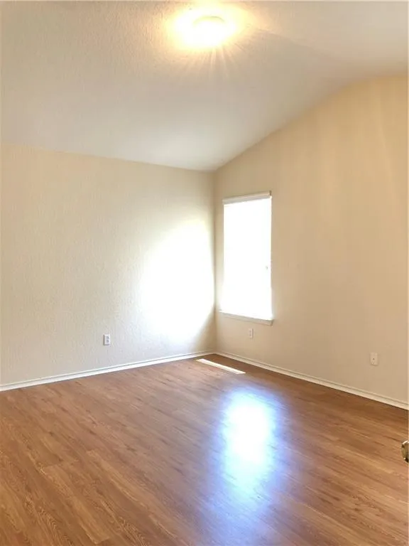 140 Steele Kyle, TX 78640