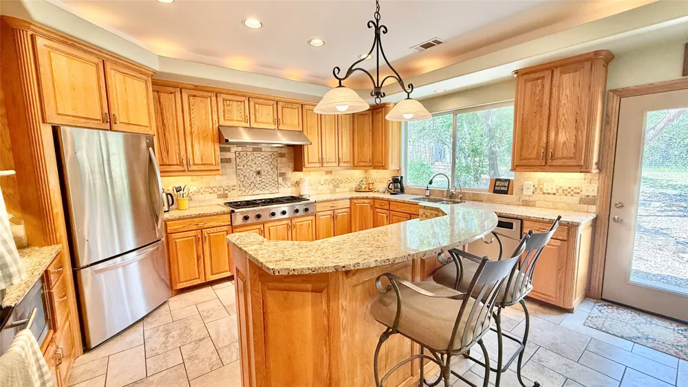 670 Woodland Drive Driftwood, TX 78619