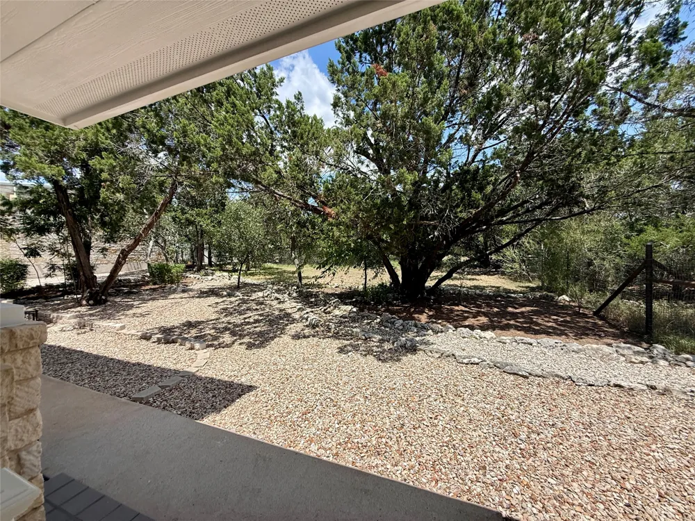 670 Woodland Drive Driftwood, TX 78619