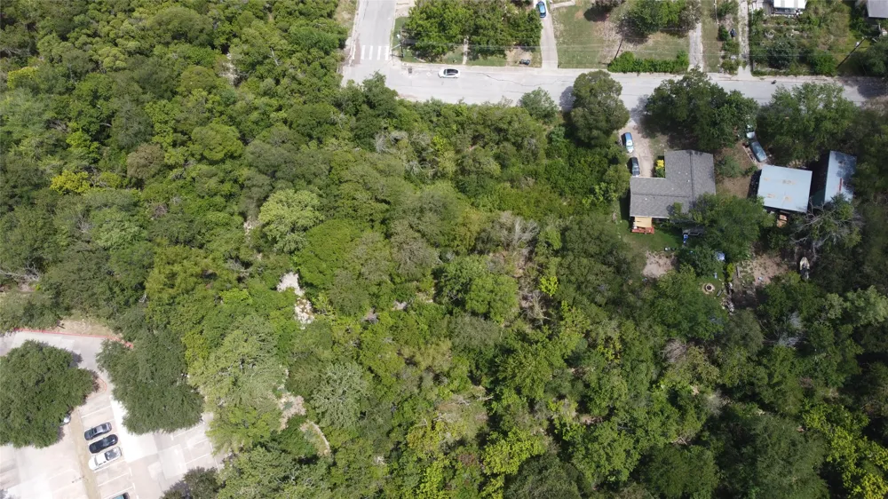 2502 Douglas Street Austin, TX 78741
