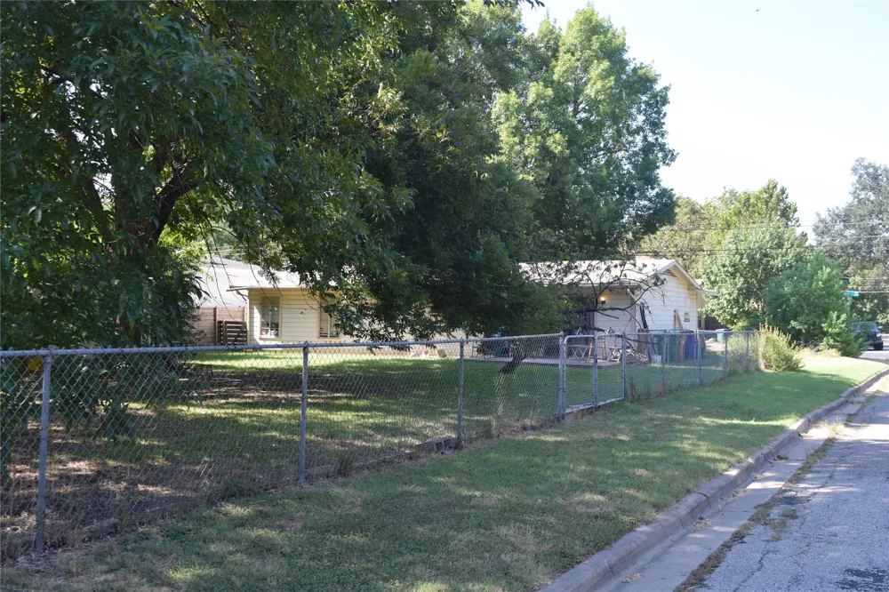 1716 Karen Avenue Austin, TX 78757