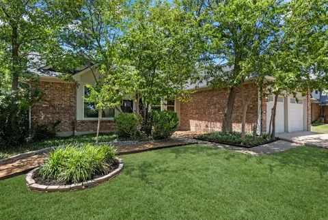 8924 Black Oak Street