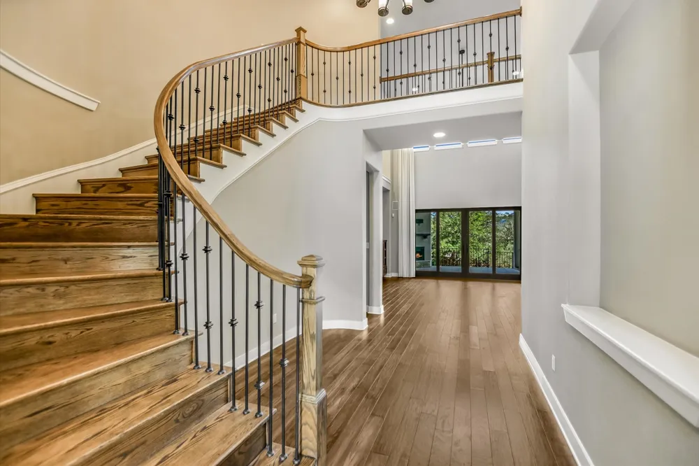 6005 Empresa Drive Austin, TX 78738