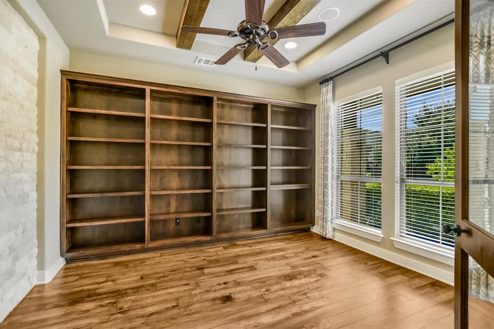 6005 Empresa Drive Austin, TX 78738