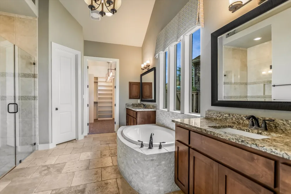 6005 Empresa Drive Austin, TX 78738