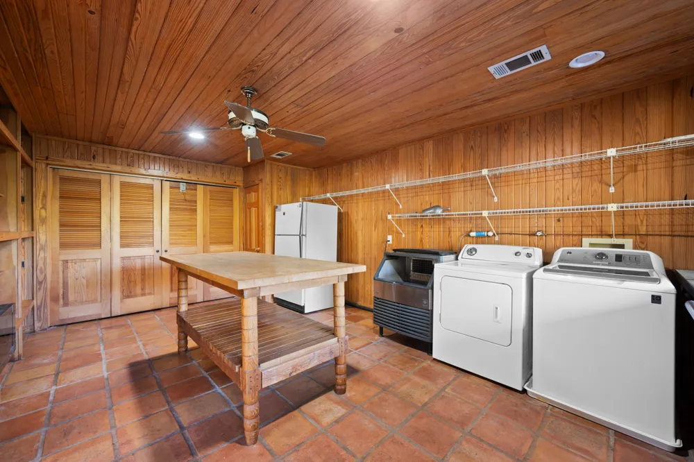21106 Lakeshore Drive Lago Vista, TX 78645