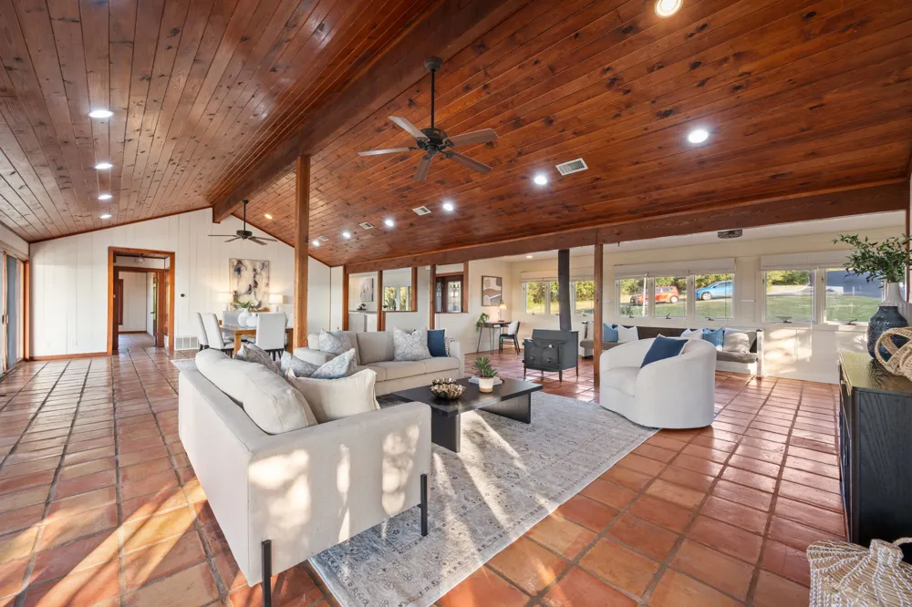 21106 Lakeshore Drive Lago Vista, TX 78645