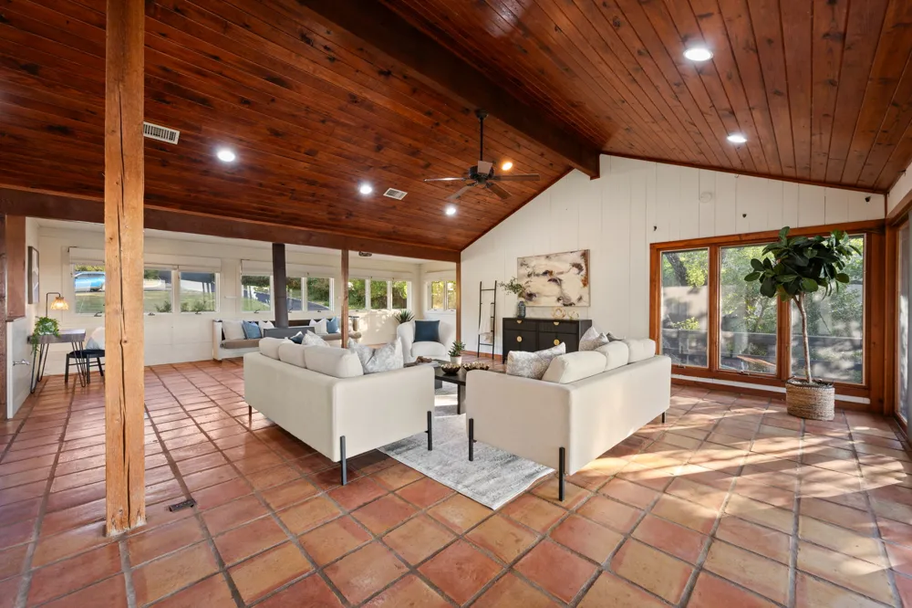 21106 Lakeshore Drive Lago Vista, TX 78645