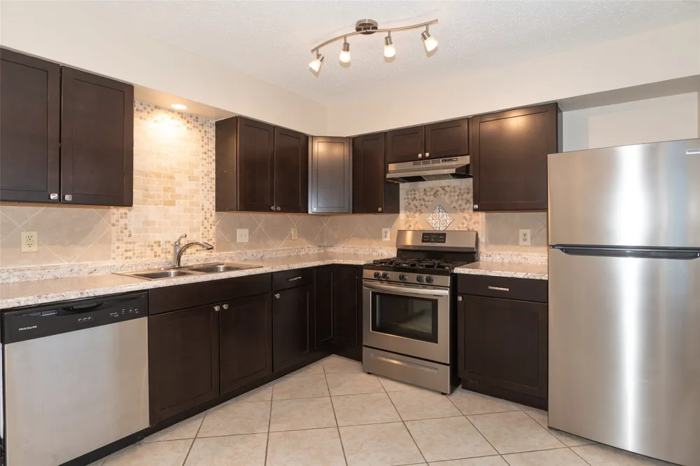 1407 Click Cove #B Austin, TX 78758