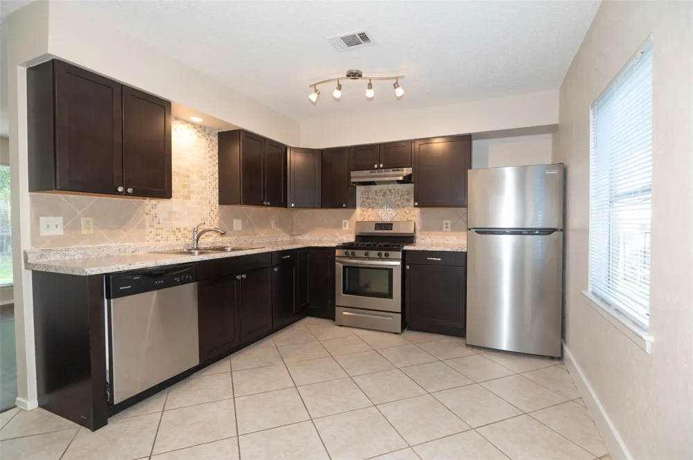 1407 Click Cove #B Austin, TX 78758