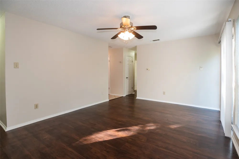 1407 Click Cove #B Austin, TX 78758