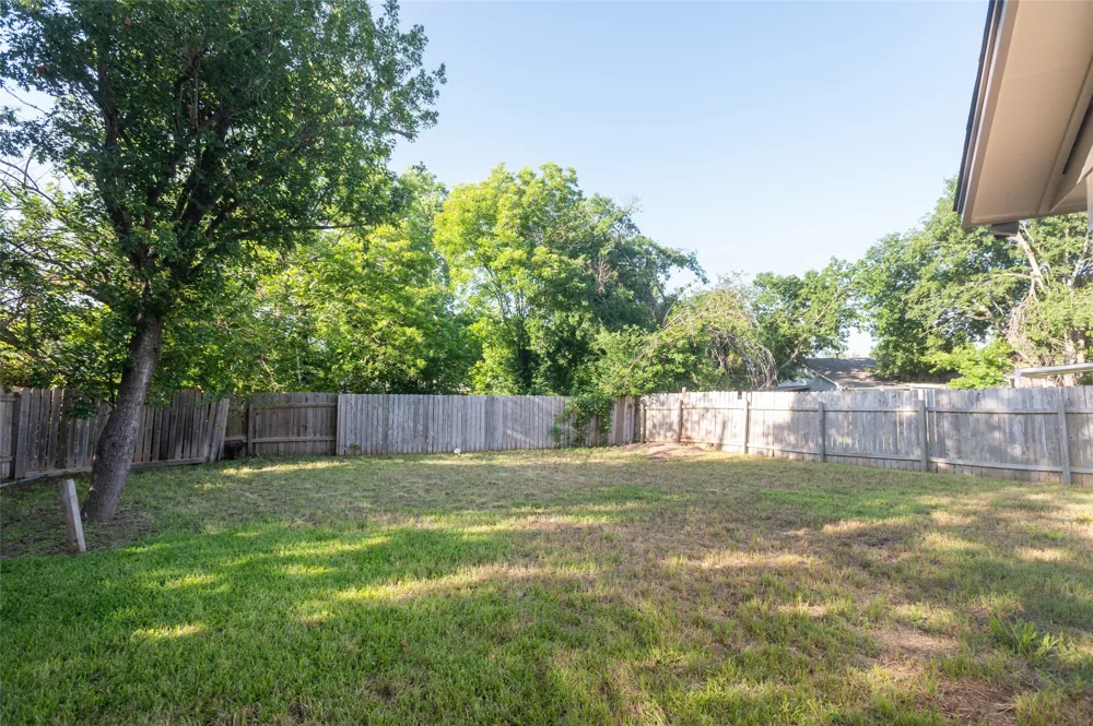 1407 Click Cove #B Austin, TX 78758