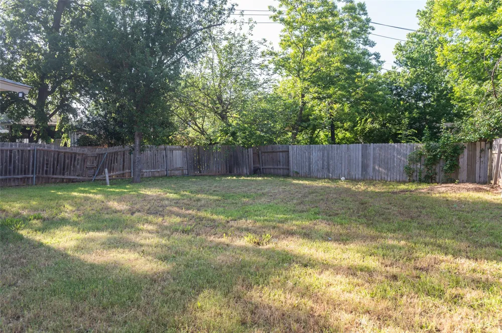 1407 Click Cove #B Austin, TX 78758