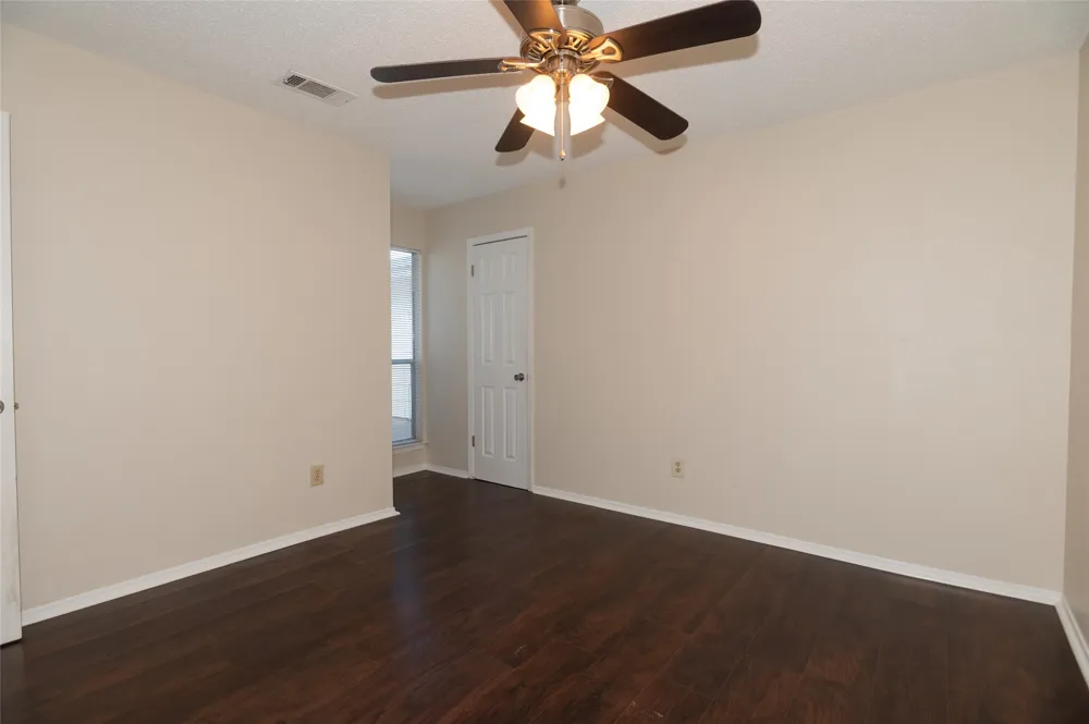 1407 Click Cove #B Austin, TX 78758