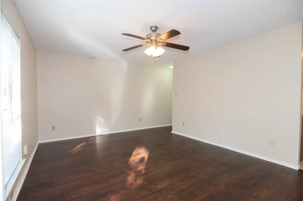 1407 Click Cove #B Austin, TX 78758
