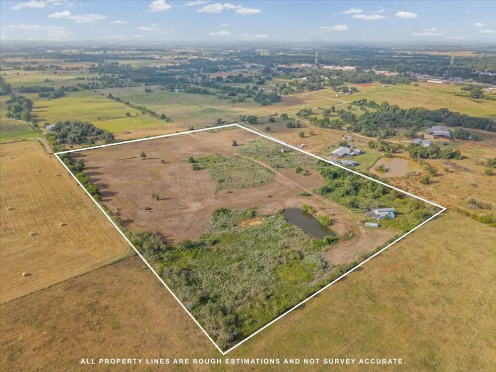 1265 County Road 410 Lexington, TX 78947