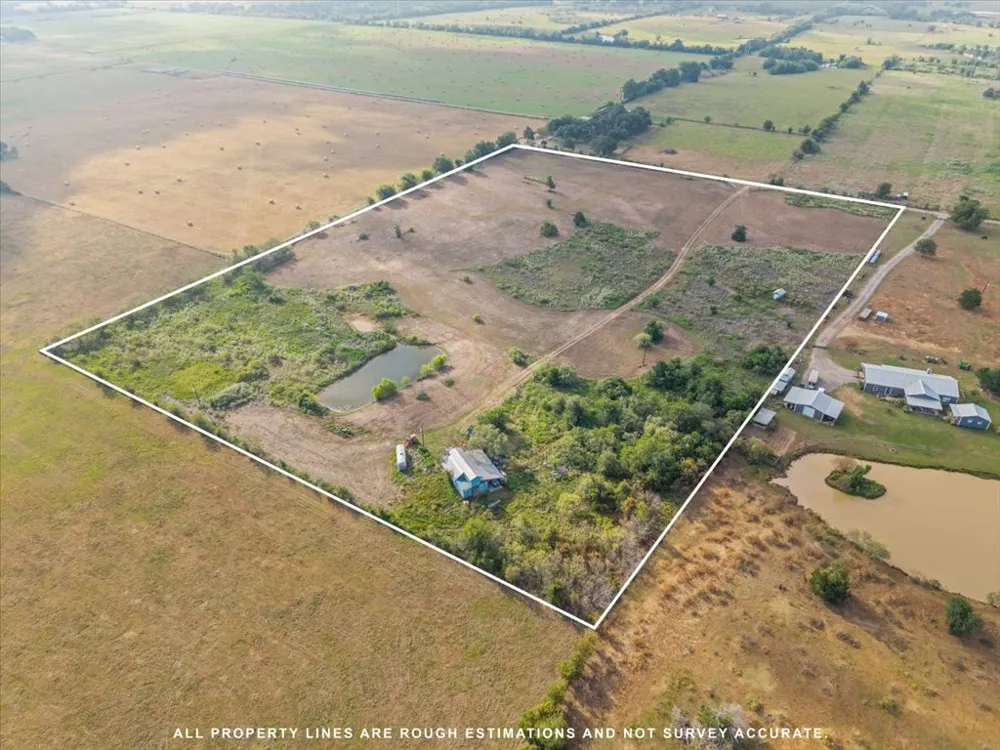 1265 County Road 410 Lexington, TX 78947