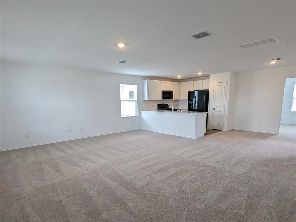 152 Avre Loop Kyle, TX 78640