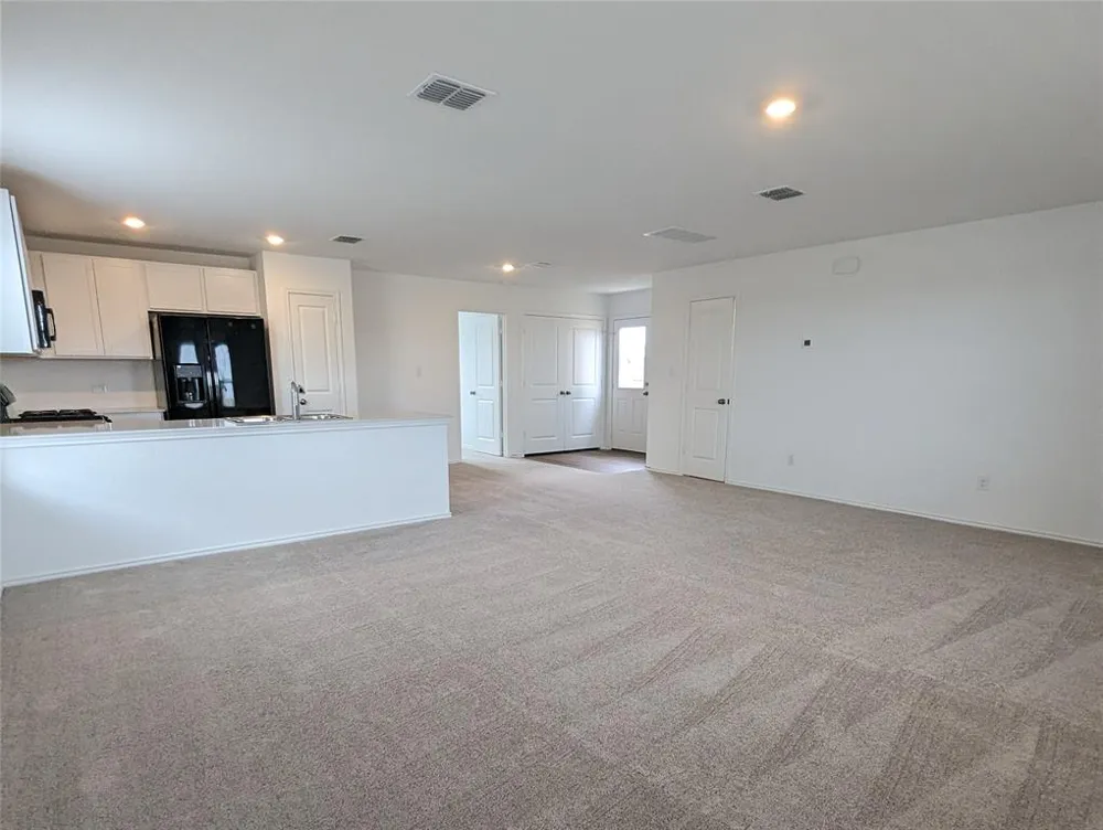 152 Avre Loop Kyle, TX 78640