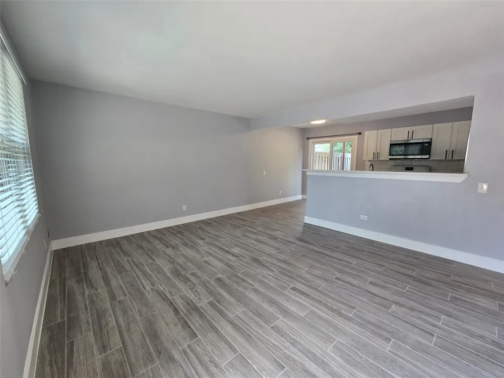 2504 Manor Circle #B Austin, TX 78723
