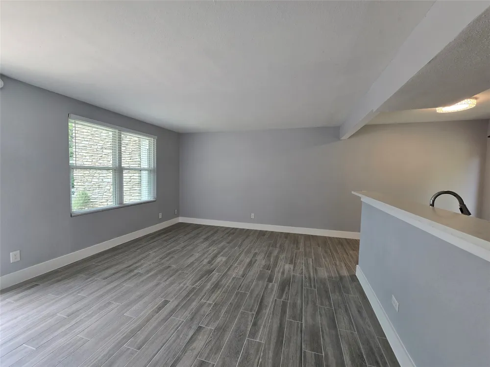 2504 Manor Circle #B Austin, TX 78723