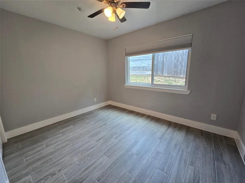 2504 Manor Circle #B Austin, TX 78723