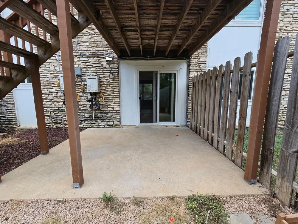 2504 Manor Circle #B Austin, TX 78723