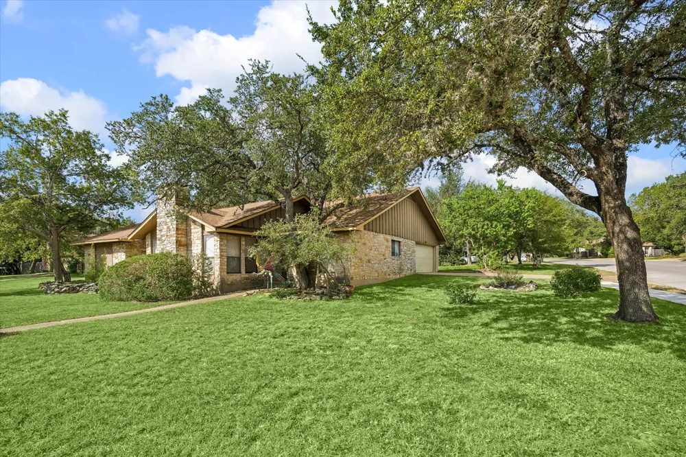 7115 Danwood Drive Austin, TX 78759