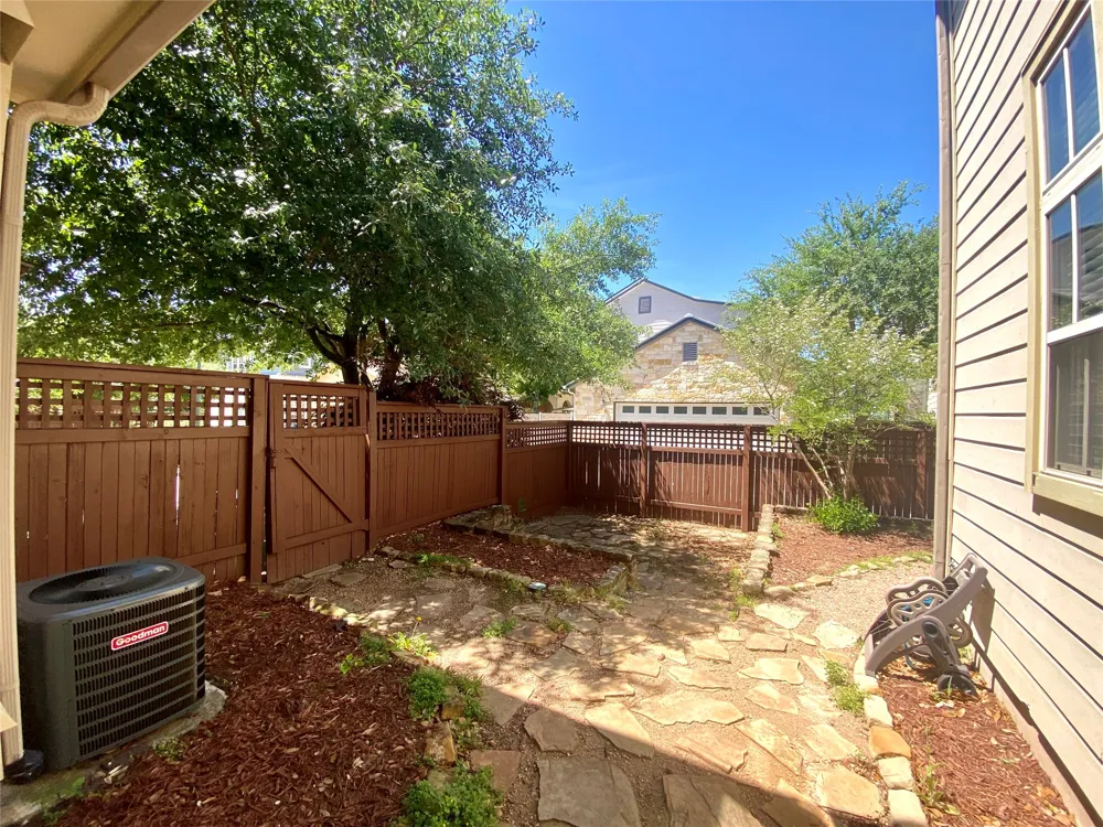 2009 Emma Long Street Austin, TX 78723